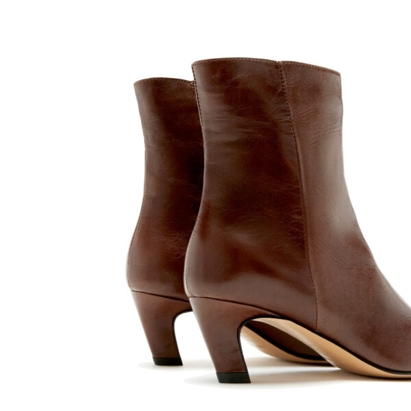 Sister X Soeur Lara Brown Women's