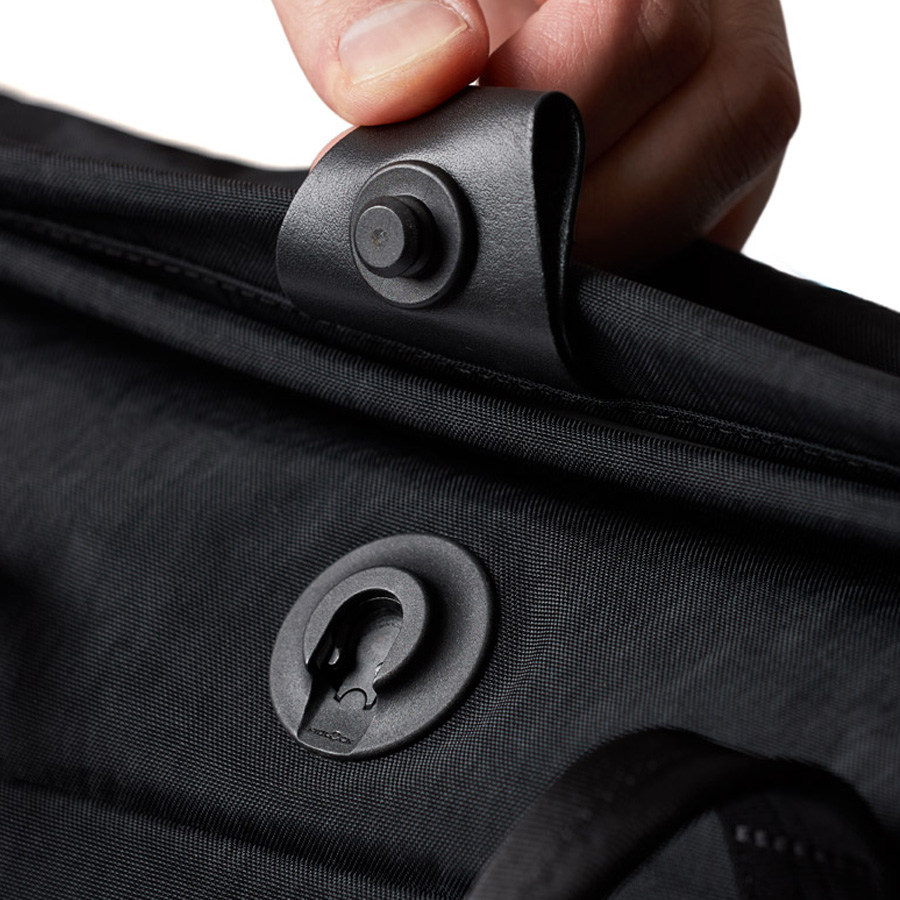 Bellroy Tokyo Messenger Bag 14L Black - Image 6